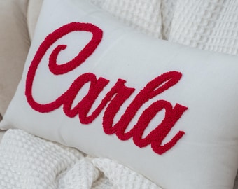 Benutzerdefinierte Name gesticktes Kissen, personalisierte Name Punch Needle Kissen, Baby Geschenkidee, individuelles Baby Geschenk, personalisiertes Geschenk, Wohnheim Dekor