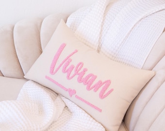 Benutzerdefinierter Name gesticktes Kissen, personalisiertes Geschenk, personalisiertes Kissen, Namenskissen, Punch Needle Kissen, Baby Geschenkidee, individuelles Babygeschenk