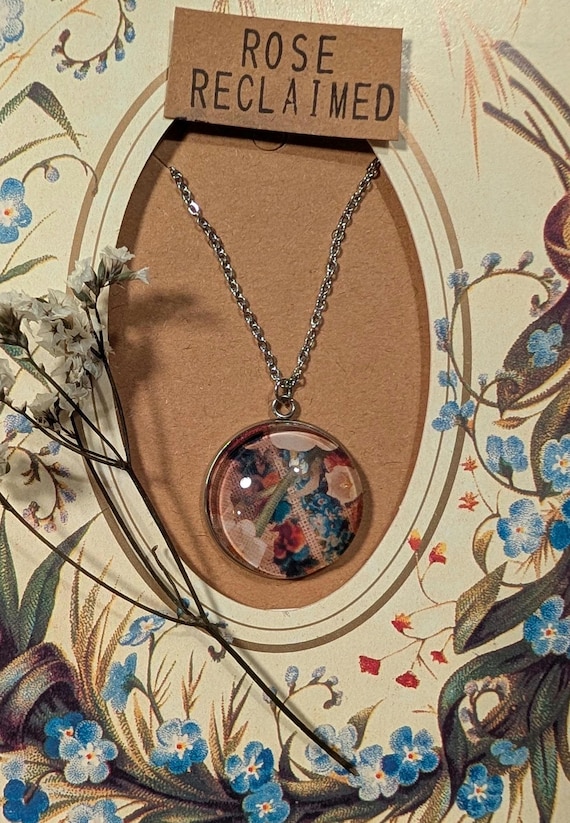 Vintage Style Rows of Flowers Recycled Pendant Necklace