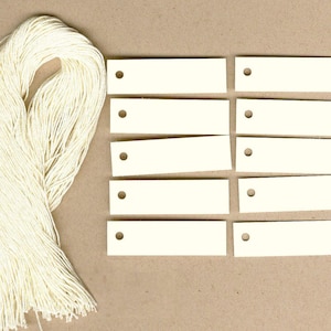 Kleine unbeschriebene Ivory Anhänger & Anhänger. Größe 1/2 "x 2" Ideal für kleine Bastelprojekte, um Informationen hinzuzufügen.