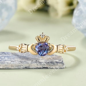 Unique Heart Shape Alexandrite Claddagh Ring Gold Claddagh ring Celtic Knot Ring Irish Crown Heart Alexandrite Ring Anniversary Gift for Her