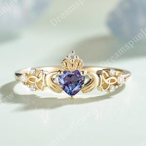 Unique Heart Alexandrite Claddagh Ring Gold Hand Ring Celtic Knot Ring Irish Crown Ring Moissanite Ring Anniversary Ring Gift for Her