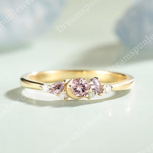 Anillo de bodas único de morganita, anillo de luna de plata esterlina, anillo hecho a mano, delicado anillo de bodas de moissanita, anillo a juego, regalo de aniversario para ella