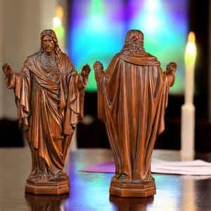Handmade Boxwood Jesus Icon | Exquisite Wood Carving | Sacred Heart of Jesus | Timeless Christian Art