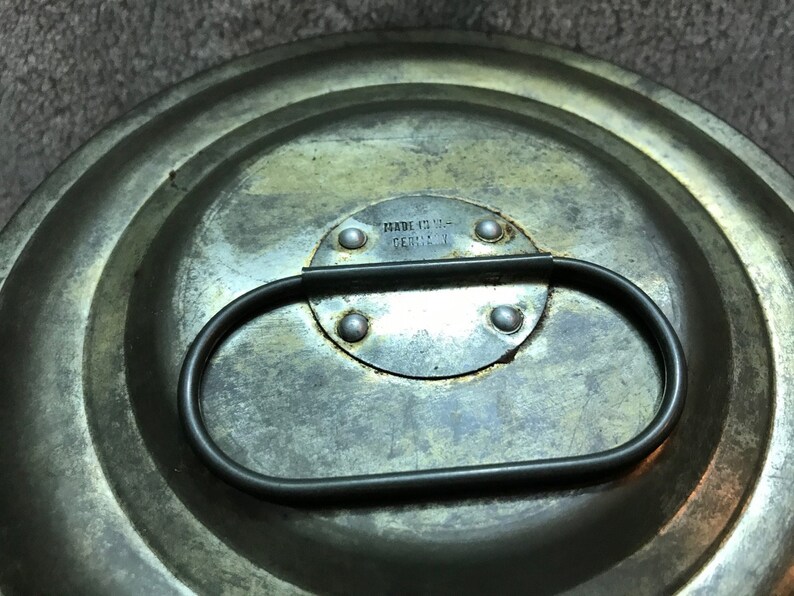 German Bundt Cake Pan Aspic Pudding Gelatin Mold Swirl Design with Lid Vtg