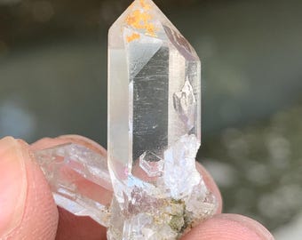 5.2 Gram, Natural High Luster Gemmi Clear Twin Quartz Crystals