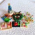 Dollhouse Miniature Christmas Scene: Tiny Tree, Wreath & Holiday Decor