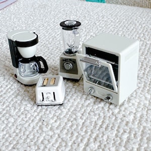 Miniature Dollhouse Kitchenware Set: Blender, Oven, Toaster, Coffee Machine & More Accessories for Dollhouses