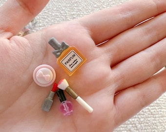 Dollhouse Miniature Cosmetics – 1:12 Scale Travel Case Accessory
