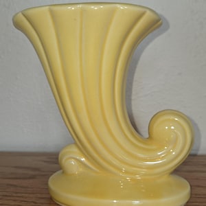 Shawnee small cornucopia planter vase