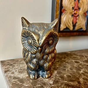 Vintage Brass Owl, Mid Century home decor, Collectible MCM Brass, Owl decor