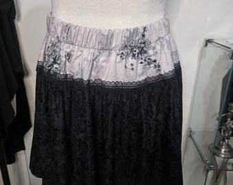 Crushed Velvet & Lace - Pastel Purple Bat Skirt