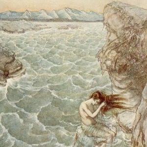 Può includere: Un dipinto ad acquerello di una donna con lunghi capelli rossi seduta su una roccia in riva al mare. Sta guardando i suoi capelli, che vengono spinti dal vento. Il mare è di un azzurro chiaro e sullo sfondo ci sono delle montagne.