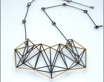 Truss pendant with gold