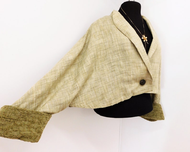 Vintage 90s Sage Green Linen Avant Garde Cropped Blazer Jacket Batwing Dolman Textured Cuffs Loose Drapey Swing L Large