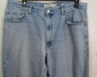 Vintage Levi's 550 Relaxed Fit Jeans Men's Size 40x32 Blue Denim Y2K Pants