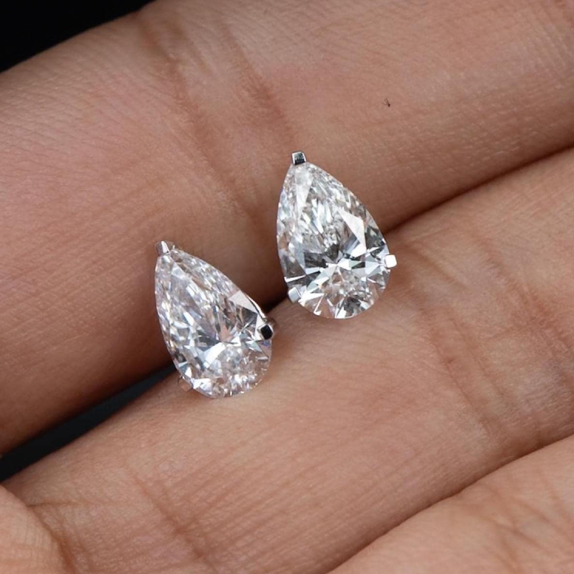 Orecchini A Bottone In Moissanite 2 Ct (coppia) - Colore DF, Taglio Ideale, Placcato Oro Bianco 18kt, Con Certificato - 5