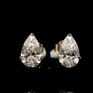 2 CT Pear Brilliant Lab Grown Diamant Ohrstecker, 14k Gelbgold Ohrstecker, 3-Zacken Push Back Stud, Geschenk für Mutter, Frau, Tochter.