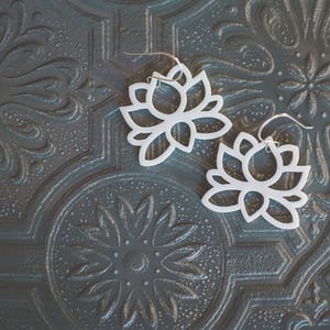 Big Lotus Earrings in white
