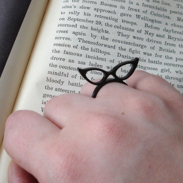 Spectacles Ring