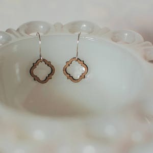 Quatrefoil Earrings in white image 6