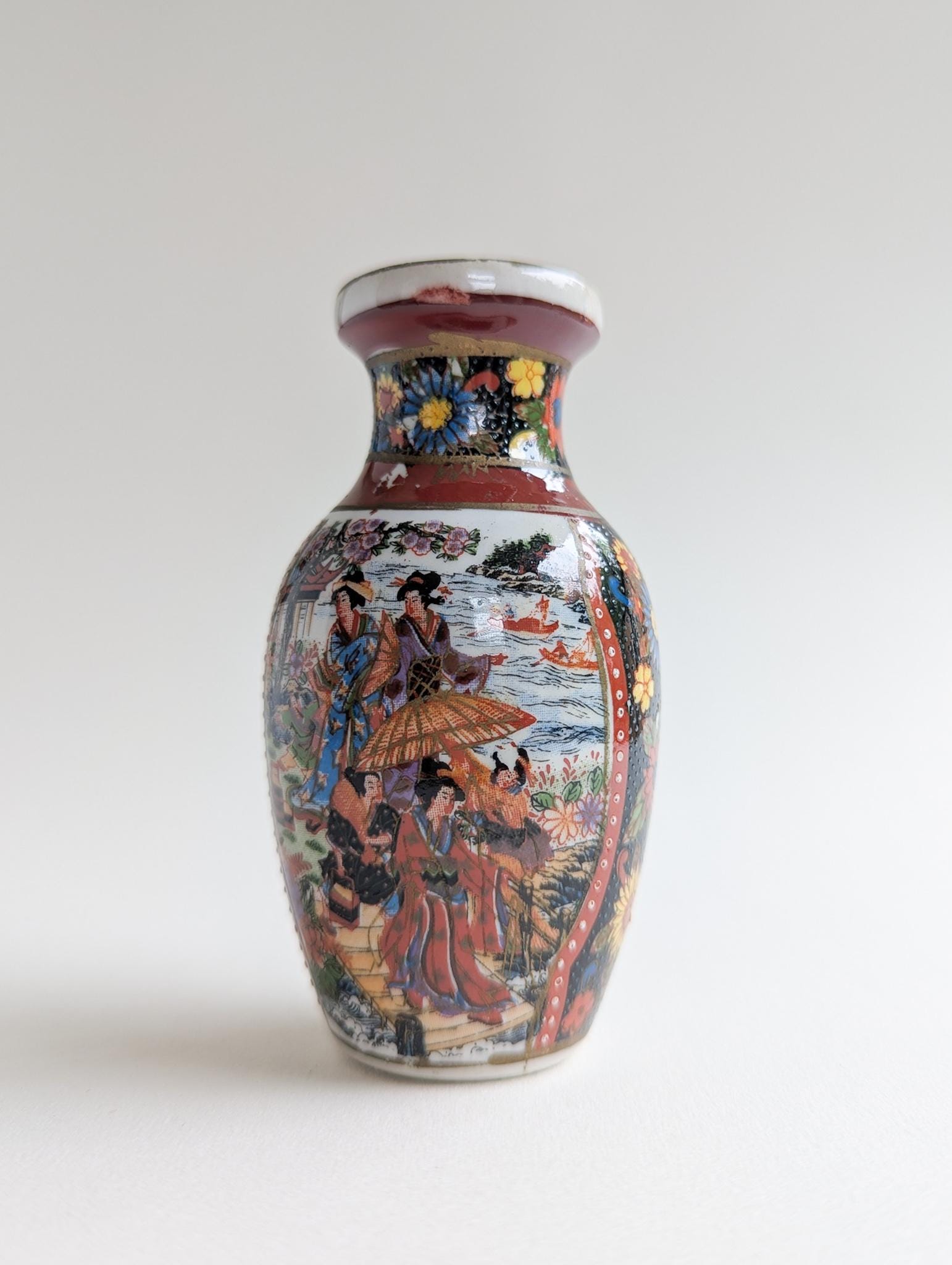 珍品アンティーク 日本製 薩摩 陶器 花瓶　時代 物　手描き ヴィンテージ薩摩焼花瓶、小さな東洋の芸者型花瓶 - Etsy 日本