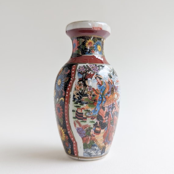 ヴィンテージ薩摩焼花瓶、小さな東洋の芸者型花瓶 - Etsy 日本