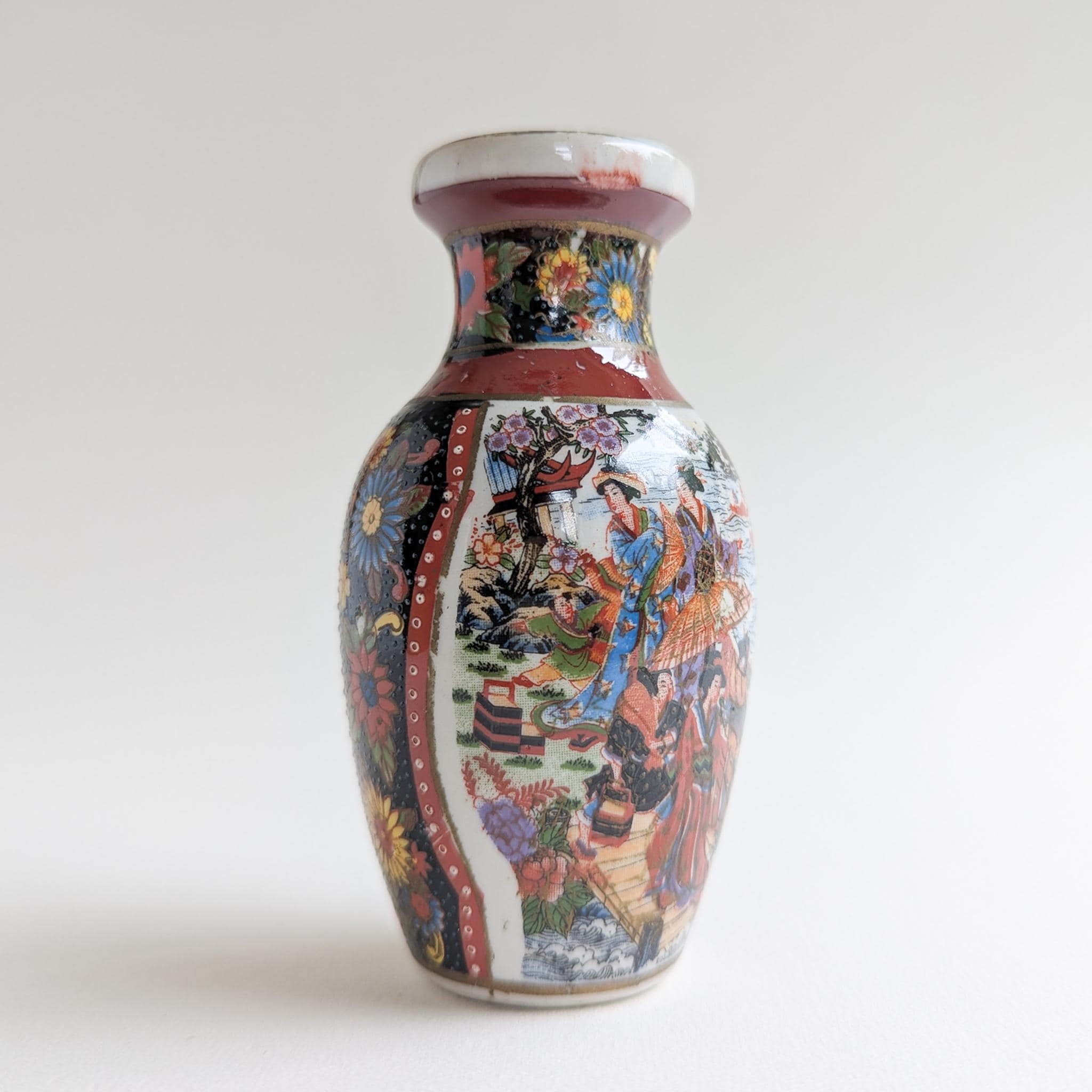 ◇薩摩焼 花瓶 芸者 ヴィンテージ薩摩焼花瓶、小さな東洋の芸者型花瓶 - Etsy 日本