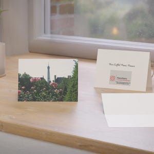 Romantische wenskaarten Parijs, foto met rozen van Eiffeltoren, perfect voor liefdesbriefjes, bedankkaarten, verjaardagswensen, speciale gelegenheden