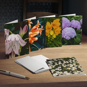 Handgefertigte Blumen Grußkarten - Bezaubernde Fotografie von Lisa Shatts, 5er Set, inklusive Umschläge, leere Innenseite für persönliche Nachrichten