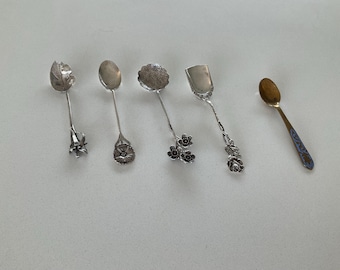 Vintage Collectable Teaspoons including Harris & Sons Flower Themed Wildflower Silverware. Rose Sugar Spoon. Demitasse Coffee Spoon
