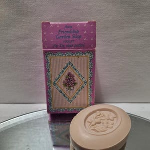 Vintage Avon Violet Friendship Garden Soap. Original Box. Avon Collectable