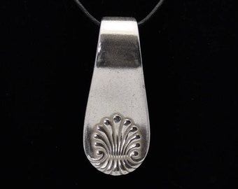 Clamshell Antique Spoon Pendant Necklace Vintage Silver Plated