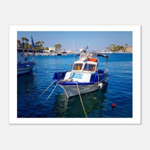 Poster Barca greca Stampa fotografica artistica del Mediterraneo Quadro da parete di alta qualità su carta Decorazione estetica da parete Formato 3:4 Paesaggio