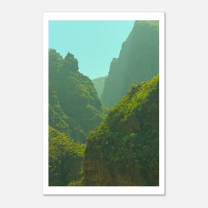 Poster montagne gola verde foto stampa artistica fine art premium quadro da parete su carta estetica decorazione da parete formato 2:3 ritratto