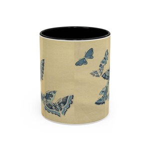 Abstrakte Wellen Akzent-Kaffeetasse, einzigartiges Hausgeschenk, kunstinspirierte Getränketasse, gemütlicher Morgen, perfekt für jeden Anlass