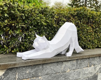 Gatto che si allunga, cartamodello, decorazione origami a basso contenuto di poligoni (SVG, PDF)