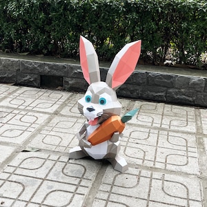Lapin mignon Papercraft SVG, Studio, modèle PDF - créations en papier bricolage mignon lapin câlin carotte - low poly lapin mignon 3D Svg