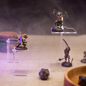 Flight Stand Combat Riser - in hoogte verstelbare en miniversies - voor DnD, tabletop gaming, Wargaming - 2 inch 1 inch vierkant raster