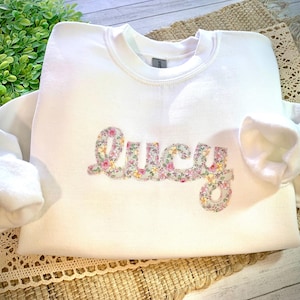 Girls Personalized Floral Monogram Sweatshirt/Cottagecore Ditsy Flower/Embroidered Name Sweater/Coquette Gift for Her/Teen Toddler Baby Twin