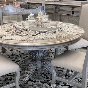 Rustic Round Wood Dining Table: Handcrafted Farmhouse Pedestal
