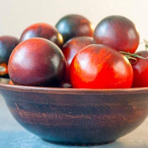 Heirloom Black Cherry Tomato Seeds