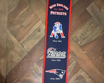 Vintage Pennant Banner Team Logos des New England Patriots 1961 1993 2000