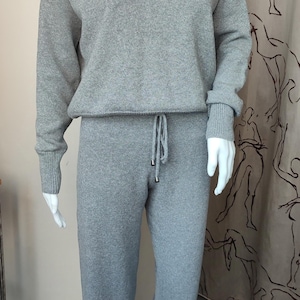 Merino Wool Knit Loungewear Set: Women&#39;s Cozy Sweater & Pants