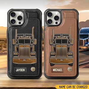 Peut inclure: Deux coques de téléphone avec un motif de camion. L'une est noire avec un camion doré, l'autre est marron avec un camion doré. Chaque coque a un nom en bas. Le texte "NAME CAN BE CHANGED" est en bas.