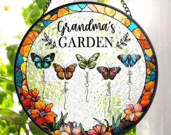 Atrapasueños colgante de vitral personalizado con mariposas del jardín de la abuela, regalo para el Día de la Madre, regalo de flores para el nacimiento