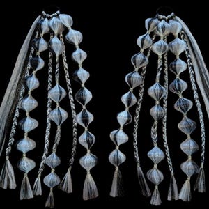 Wolf - Trenzas para festivales, extensiones de cabello para raves, trenzas grises y negras con lazo, peinados para festivales EDM, accesorios para atuendos EDC, peinados de estilo alternativo