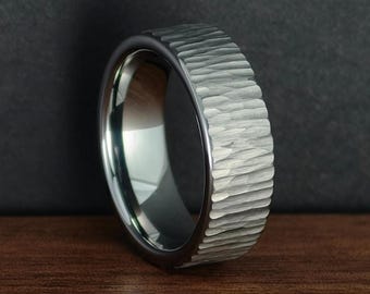 Anillo de tungsteno plateado personalizado de 8 mm, alianza de boda para hombre, banda martillada, anillo para él, banda de carburo de tungsteno, anillo de compromiso, anillo de aniversario