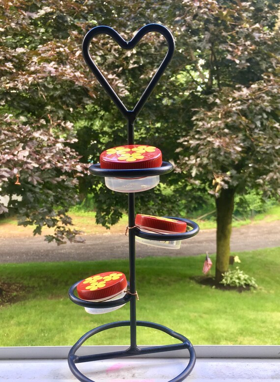 Lovely Metal Heart Hummingbird Stand With Trio Of Hum Drum Etsy