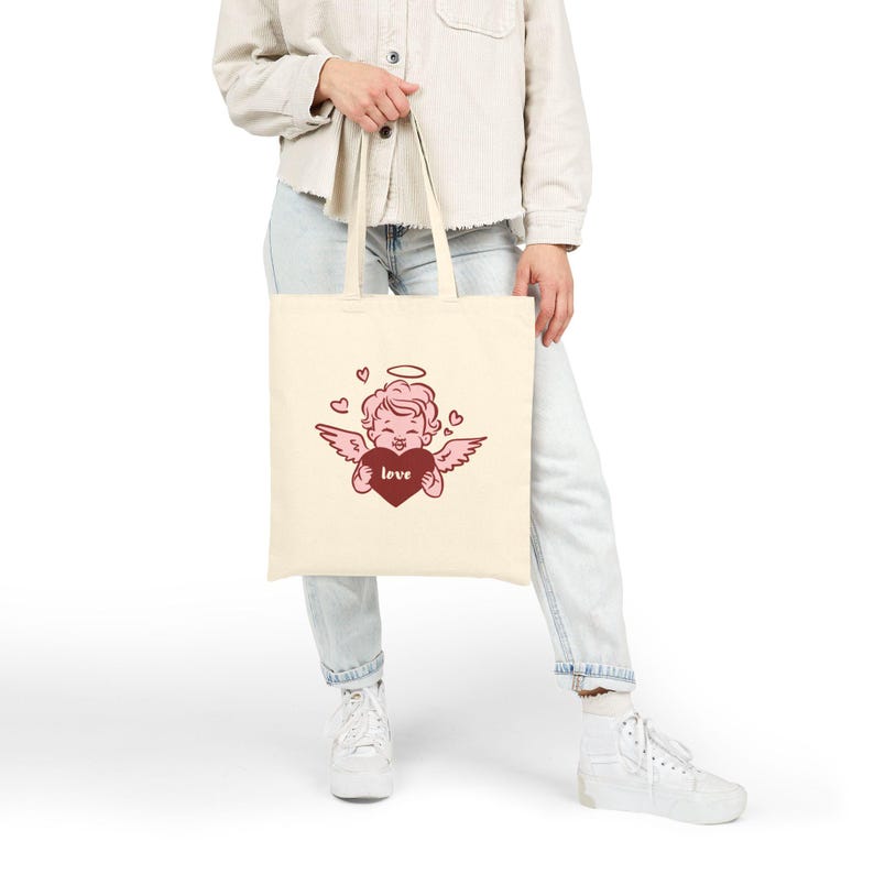 Sac fourre-tout avec chérubin tenant un cœur, illustration d'ange pour la Saint-Valentin, ange de l'amour, aimez-vous, cadeau, mignon, romantique, fête des mères image 6